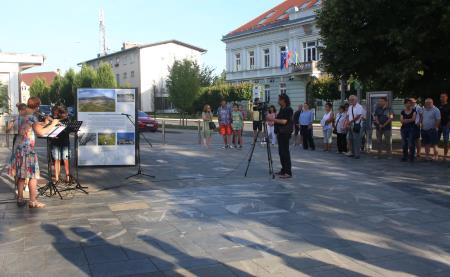 OTVORITEV RAZSTAVE SLOVANI NA NOTRANJSKEM 04 FOTO LJUBO VUKELIČ